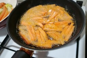 Muschiulet cu bacon si garnitura de legume