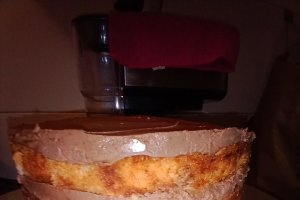 Desert tort cu ciocolata si cirese