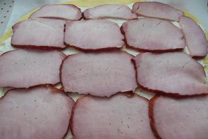 Aperitiv rulada cu sunca si branzeturi