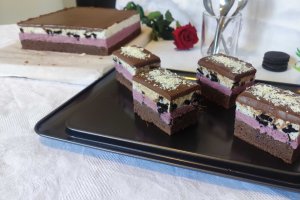 Desert prajitura cu cirese si biscuiti oreo
