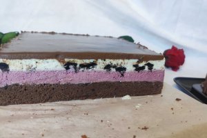 Desert prajitura cu cirese si biscuiti oreo