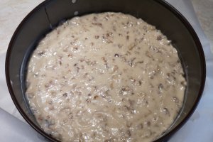 Desert tort cu namelaka de ciocolata si jeleu de zmeura