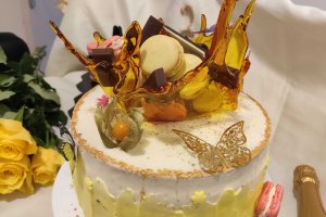 Desert tort cu ciocolata si cirese