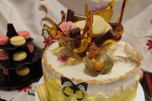 Desert tort cu ciocolata si cirese