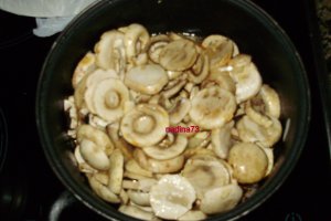 Clatite gratinate cu ciuperci si piept de pui
