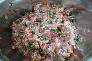Pide cu carne tocata (pizza turceasca)