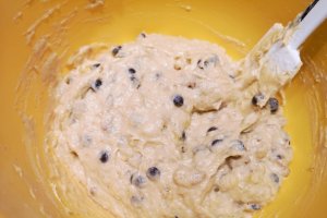 Desert banana bread cu nuci si ciocolata