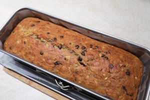Desert banana bread cu nuci si ciocolata