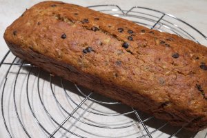 Desert banana bread cu nuci si ciocolata