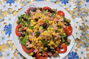 Salata mediteraneana de ton