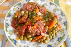 Mazare cu rasol afumat si legume, la tigaie