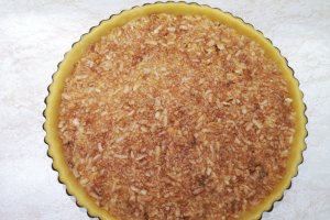 Desert tarta cu mere si nuci (de primavara)
