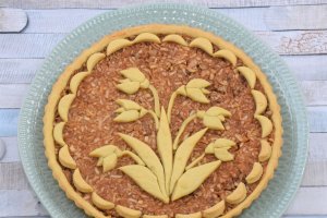 Desert tarta cu mere si nuci (de primavara)