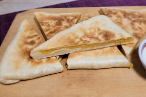 Aperitiv placinte cu cartofi la Panini Maker, de post
