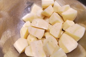Pulpe cu cartofi la cuptor