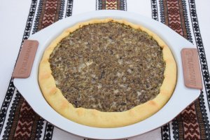 Aperitiv tarta cu bureti si mozzarella