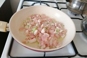 Ardei umpluti cu pui si legume