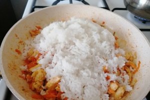 Ardei umpluti cu pui si legume