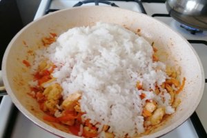 Ardei umpluti cu pui si legume