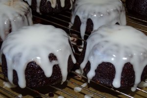 Desert prajituri de post, cu glazura de fondant