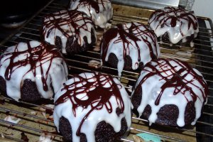 Desert prajituri de post, cu glazura de fondant