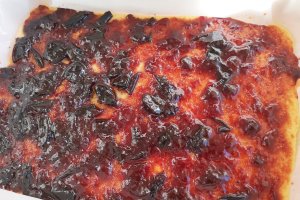 Desert prajitura cu branza si dulceata de prune