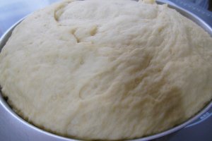 Desert cornuri cu sana si fructe de toamna