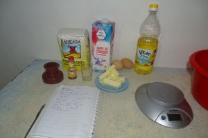 Desert gogosi pufoase si cu gaura la purtator