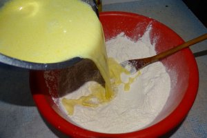 Desert gogosi pufoase si cu gaura la purtator