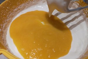 Desert prajitura cu zmeura, piersici si piscoturi