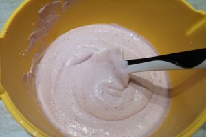 Desert cheesecake cu capsuni si ciocolata