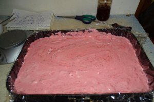 Desert prajitura marmorata cu zmeura si ciocolata alba