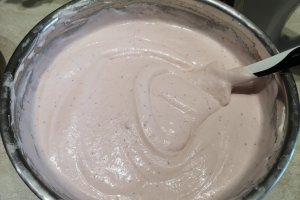 Desert tort unicorn cu capsuni, mure si bezea elvetiana