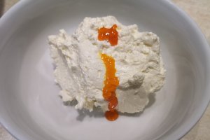 Desert tort unicorn cu capsuni, mure si bezea elvetiana