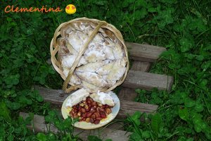 Desert cornulete umplute cu alune de padure