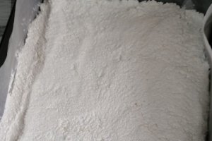 Desert prajitura cu blat din cocos si crema de vanilie