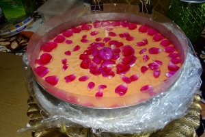 Desert tort cu dulceata de trandafiri