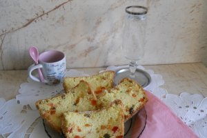 Desert chec foarte aromat, cu fructe confiate