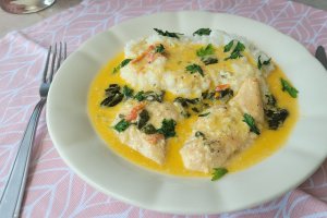 Piept de pui cu spanac in sos de smantana