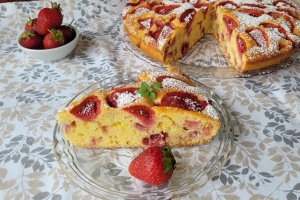 Desert prajitura cu capsuni si iaurt