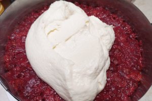 Desert tort cu ciocolata si visine