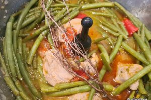 Muschiulet de porc cu bere si fasole verde