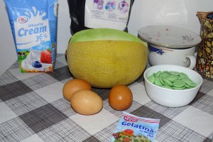 Desert cu pepene galben