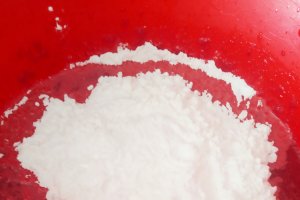 Desert prajitura cu foi si crema din budinca cu visine