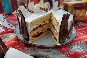 Desert tort cu visine si soc