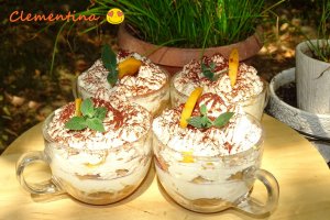 Desert cu banana si piersica