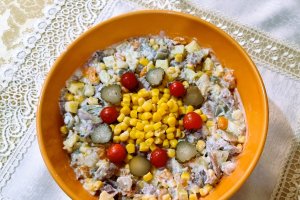 Salata a la boeuf, cu porumb, fara maioneza