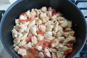 Piept de pui cu quinoa