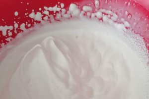 Reteta de tort cu crema de branza si visine