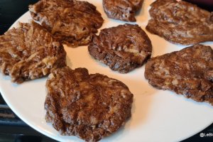 Reteta de mini clatite cu mere si faina de roscove